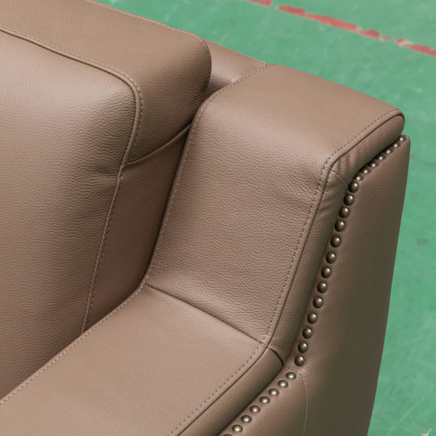 Kathy Ireland Alaves 3-Seater Brown Leather Queen Sleeper Sofa