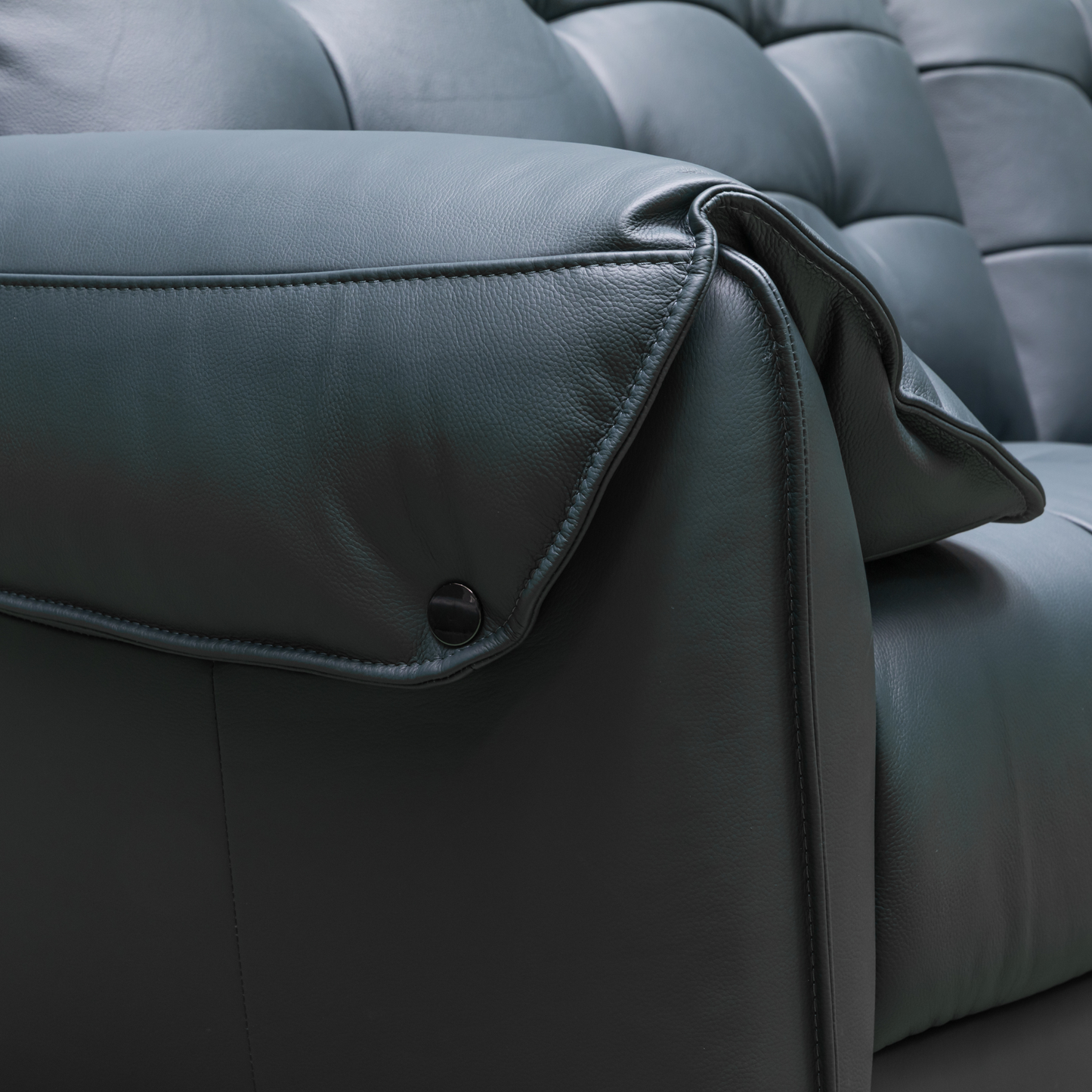 Klaussner Sofiano Blue Leather Sofa With Plush Back Support