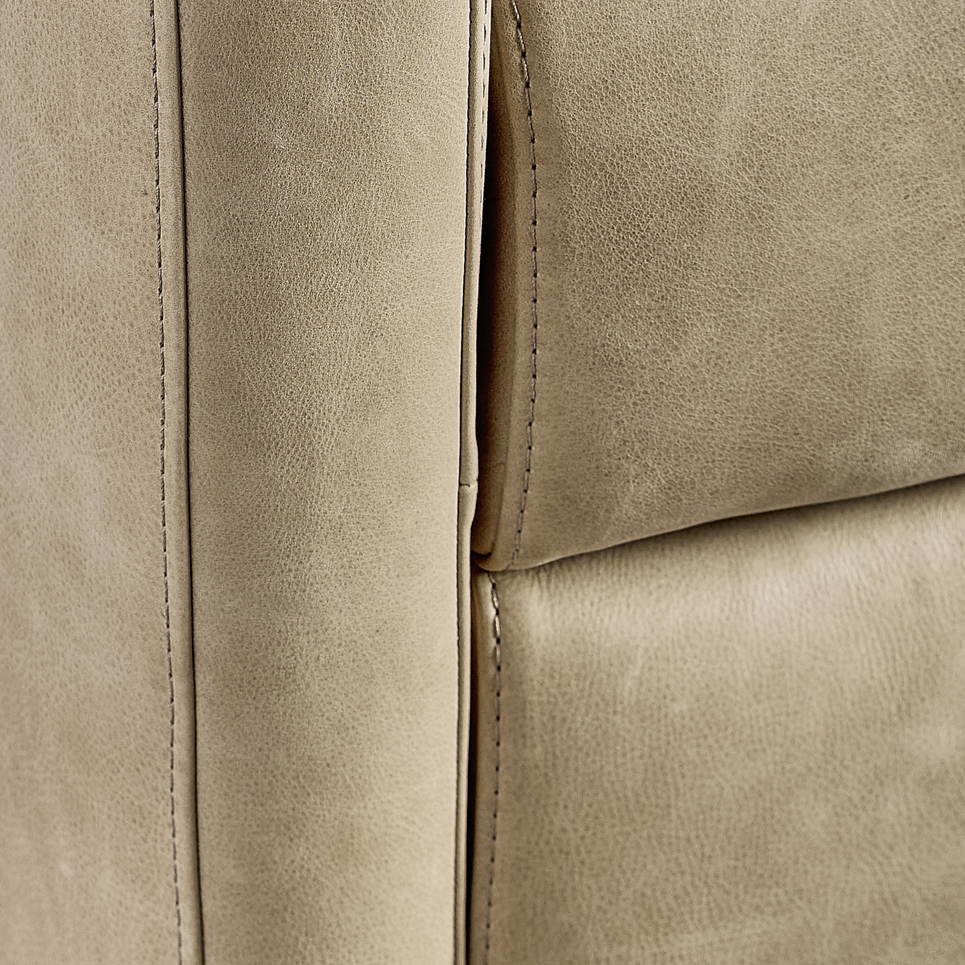 Bernhardt Sierra Leather Power Motion Recliner Chair with Power Headrest-Comfort Design