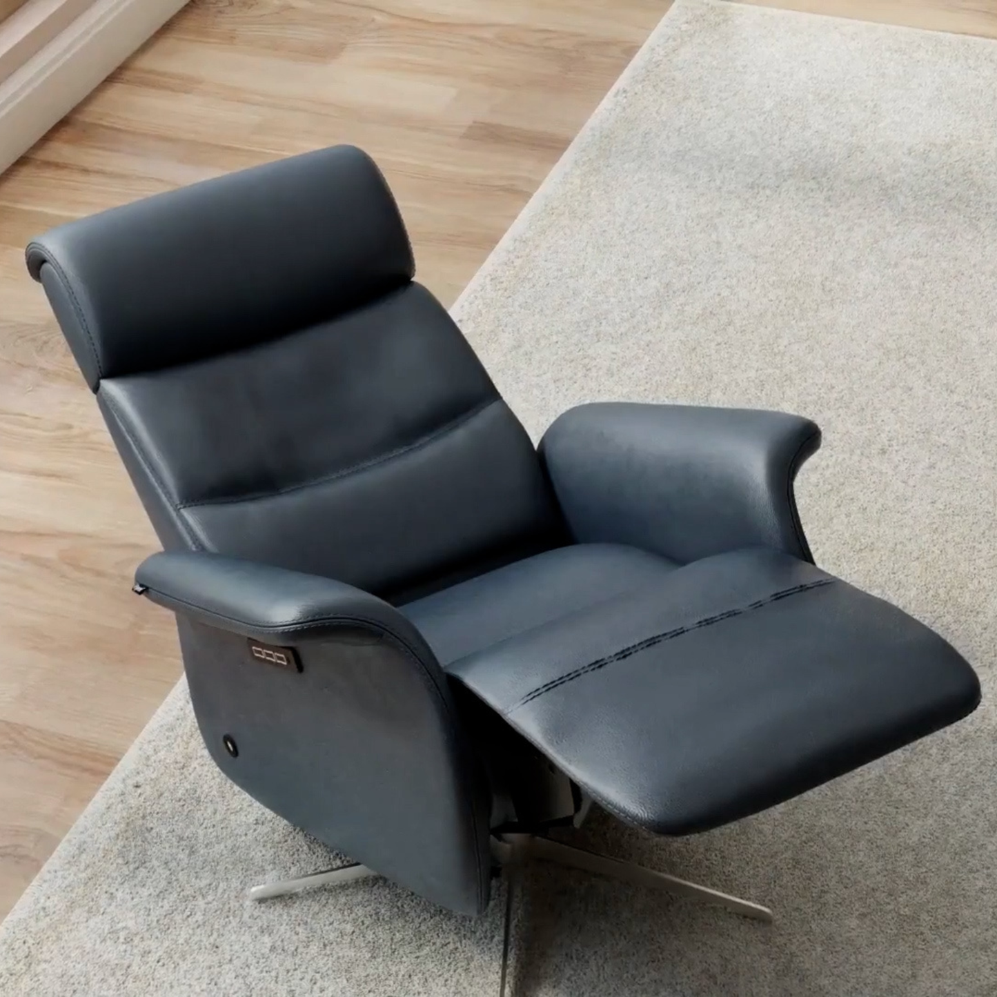 Fjords Cosmo Leather Triple Motor Zero Gravity Recliner Chair