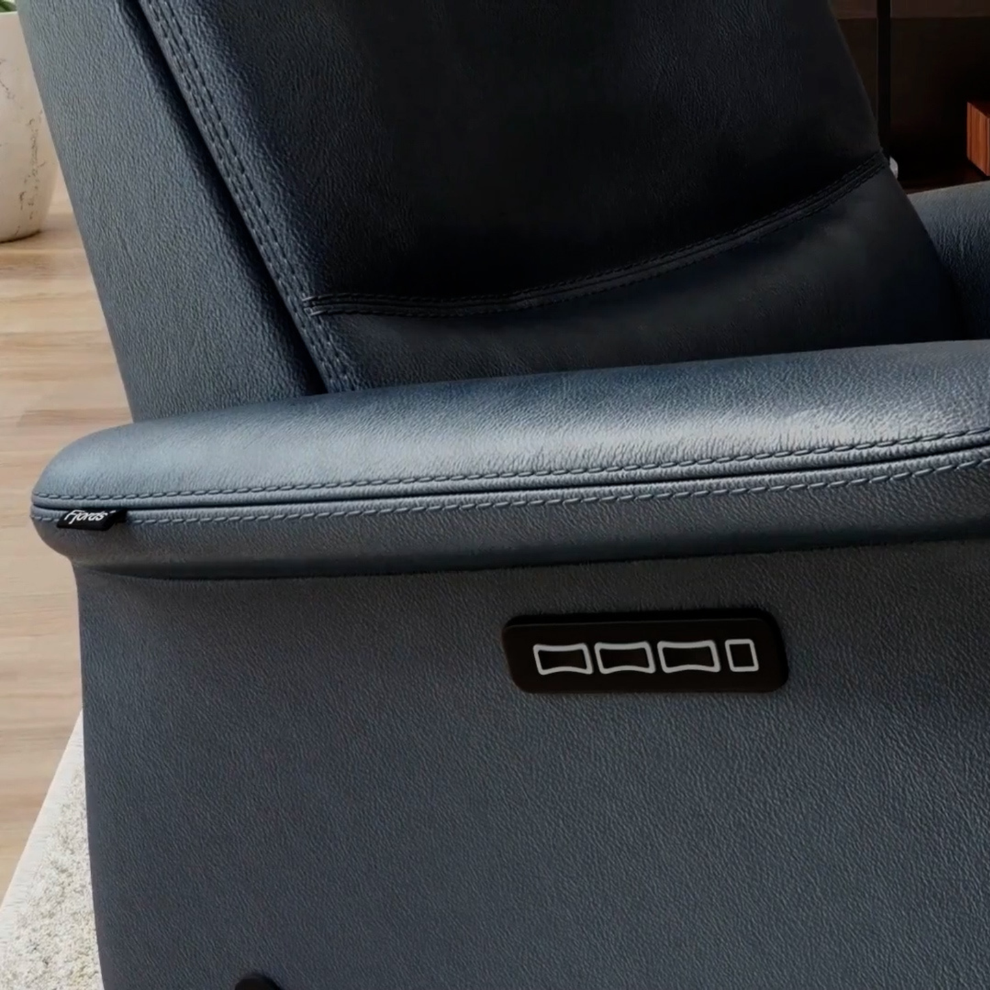 Fjords Cosmo Leather Triple Motor Zero Gravity Recliner Chair