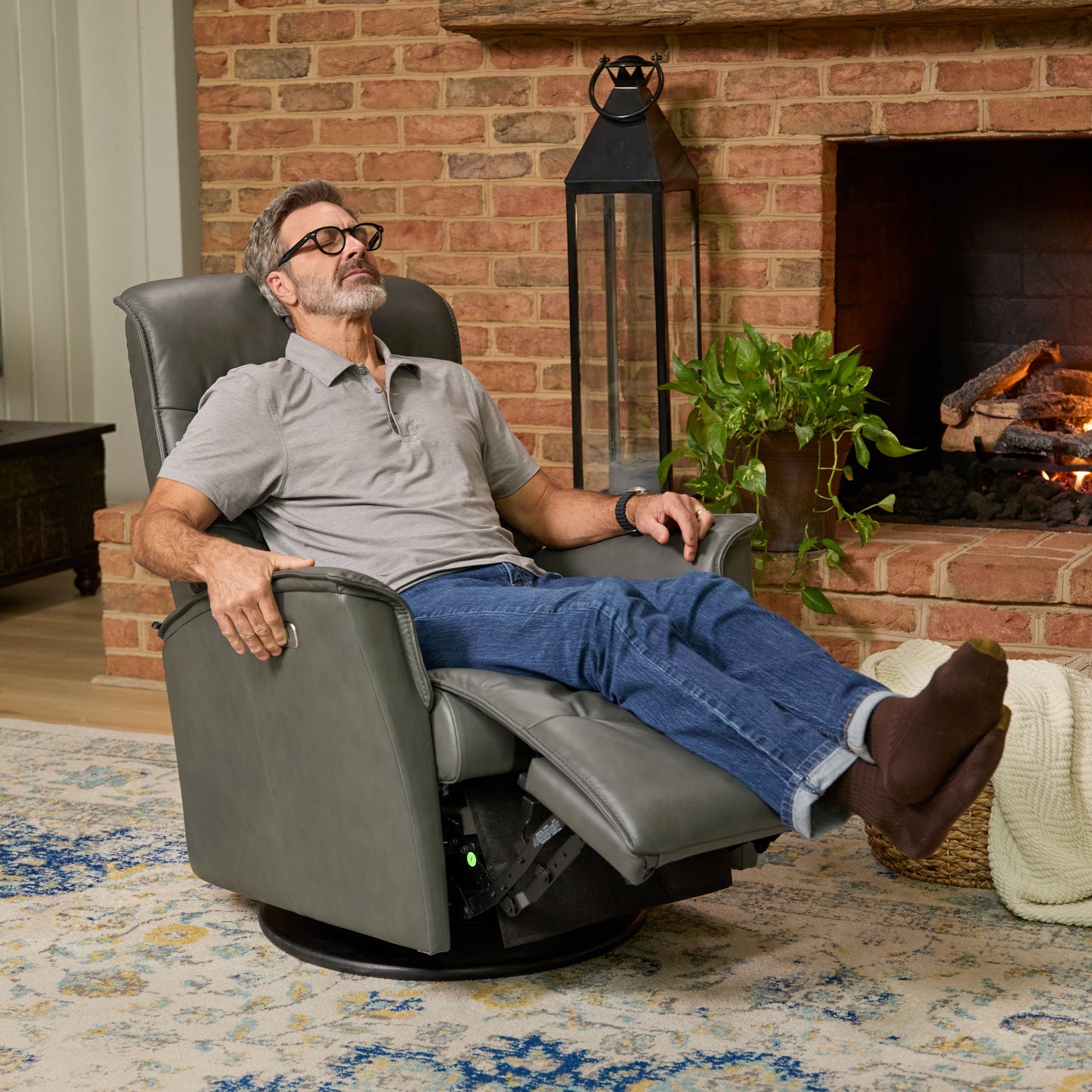 Fjords Dallas Swing Relaxer Leather Recliner Chair