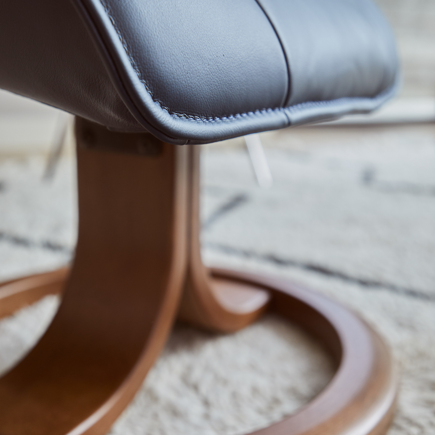 Fjords Admiral R chair - detail perspective for comfort furniture