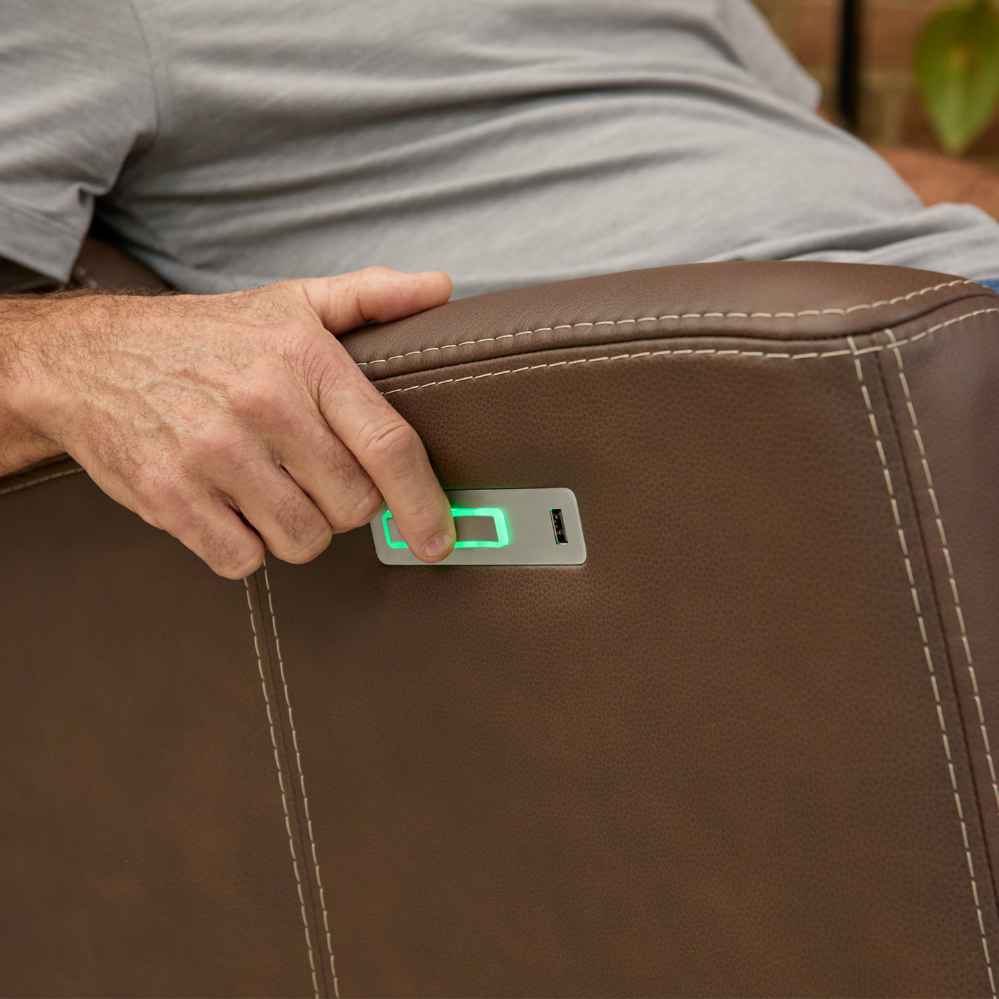 Fjords Milan Leather Swivel Glider Power Recliner Chair