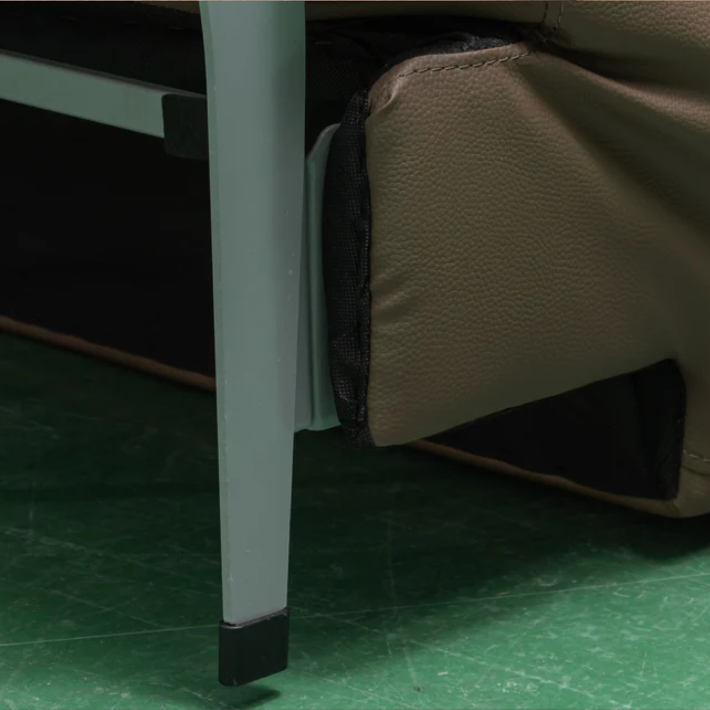 Kathy Ireland Alaves 3-Seater Brown Leather Queen Sleeper Sofa