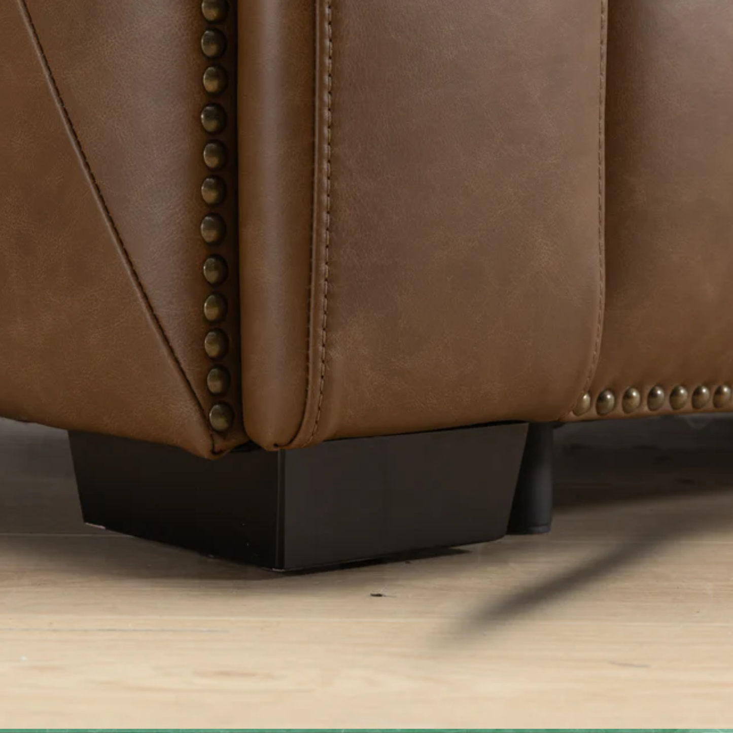 Kathy Ireland Alaves 3-Seater Brown Leather Queen Sleeper Sofa