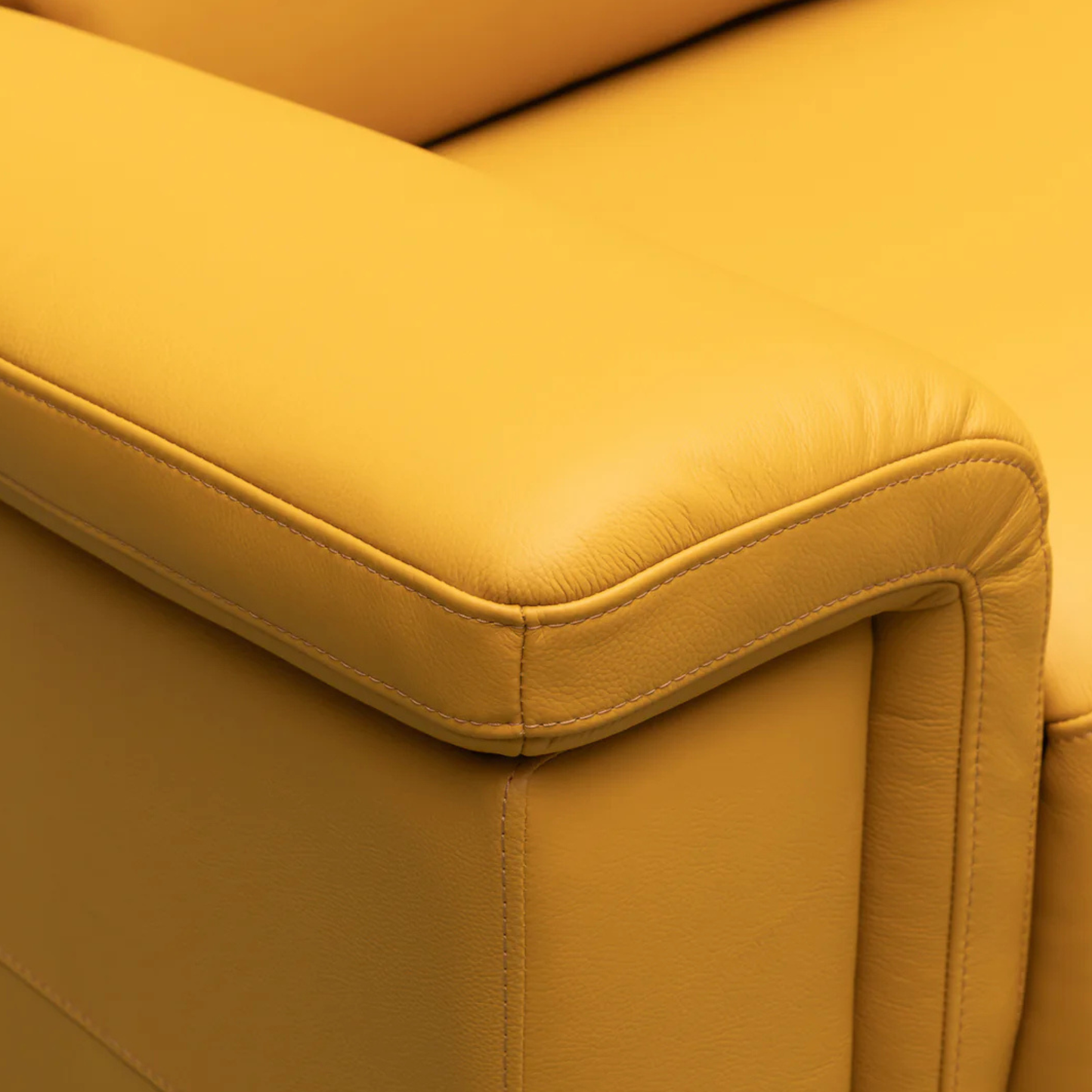 Klaussner Delano Leather Queen Sleeper Sofa