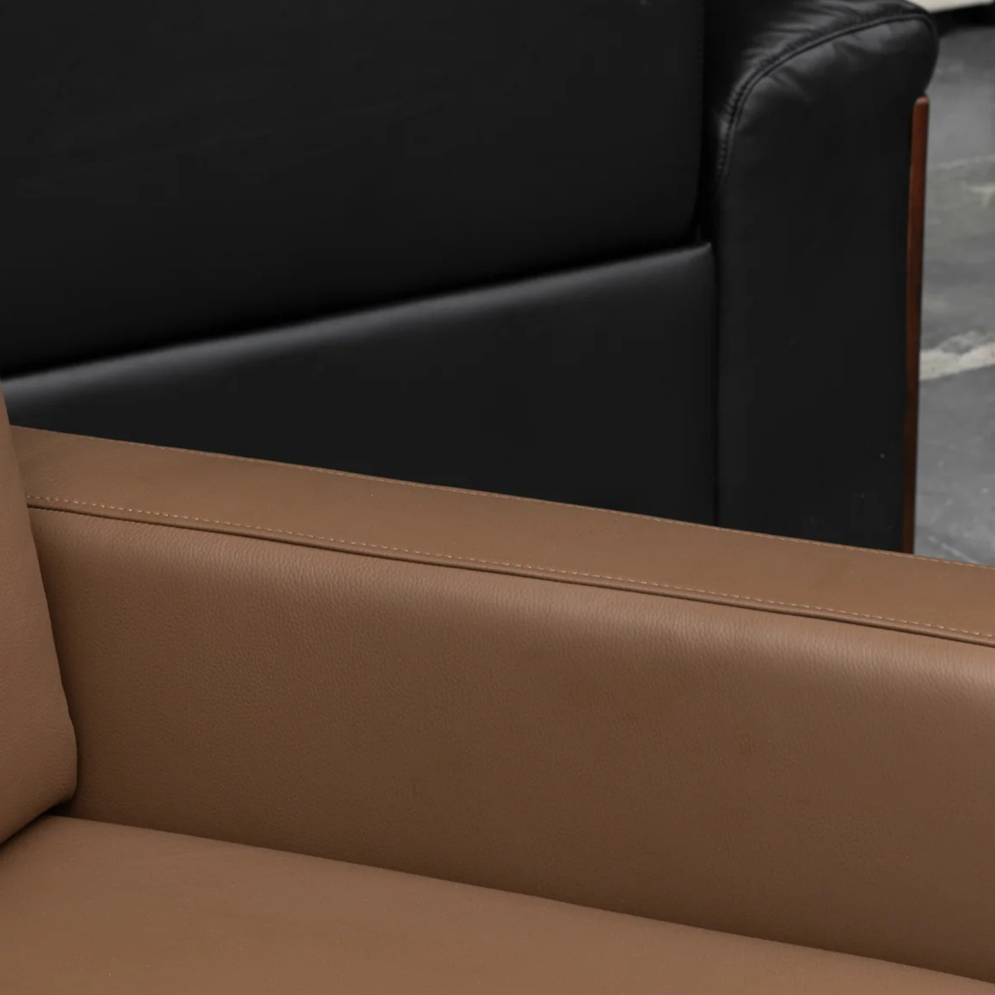 Klaussner Nova Queen Leather Sleeper Sofa with Foam Mattress