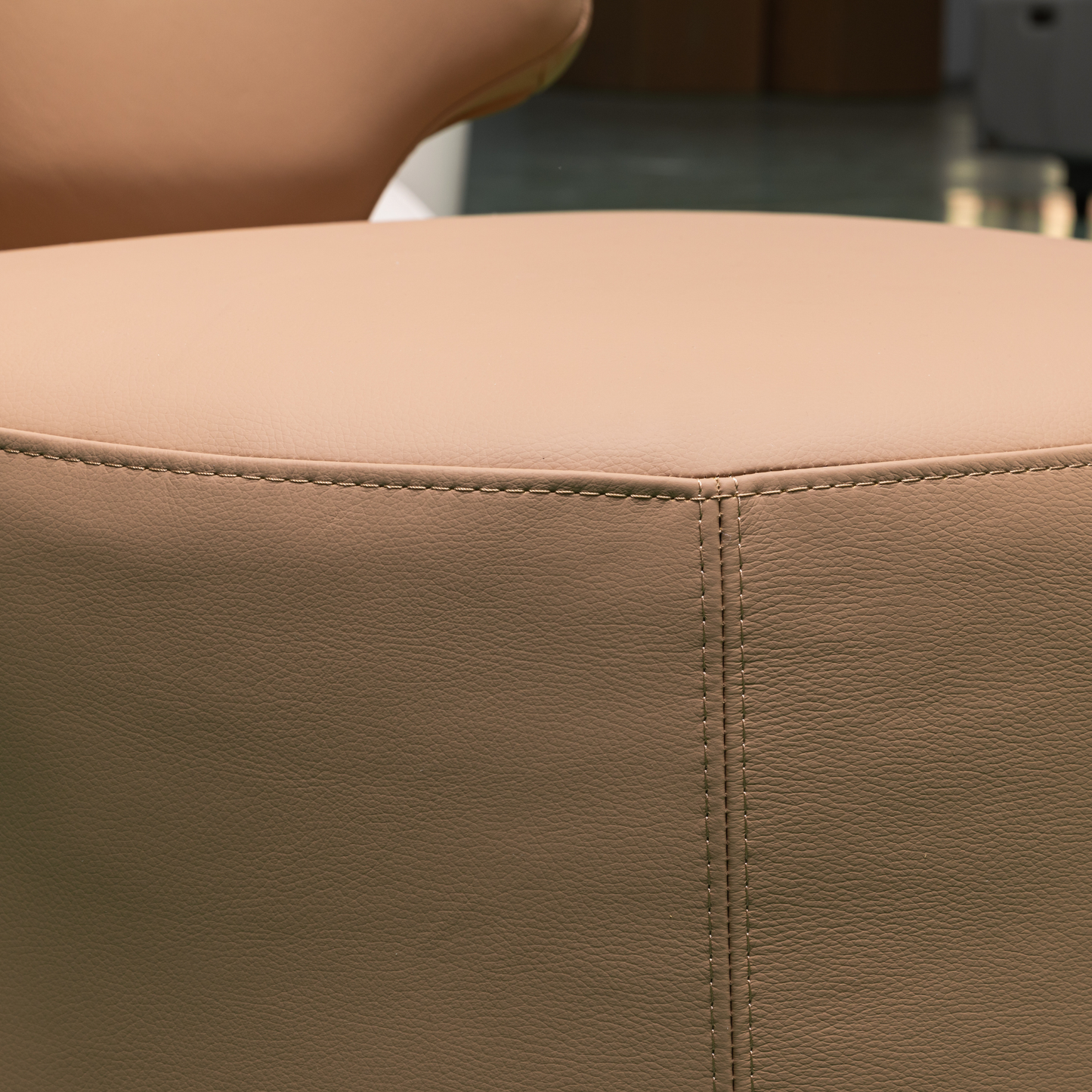 Klaussner Pavia Swivel Leather Chair with 360-Degree Swivel Base