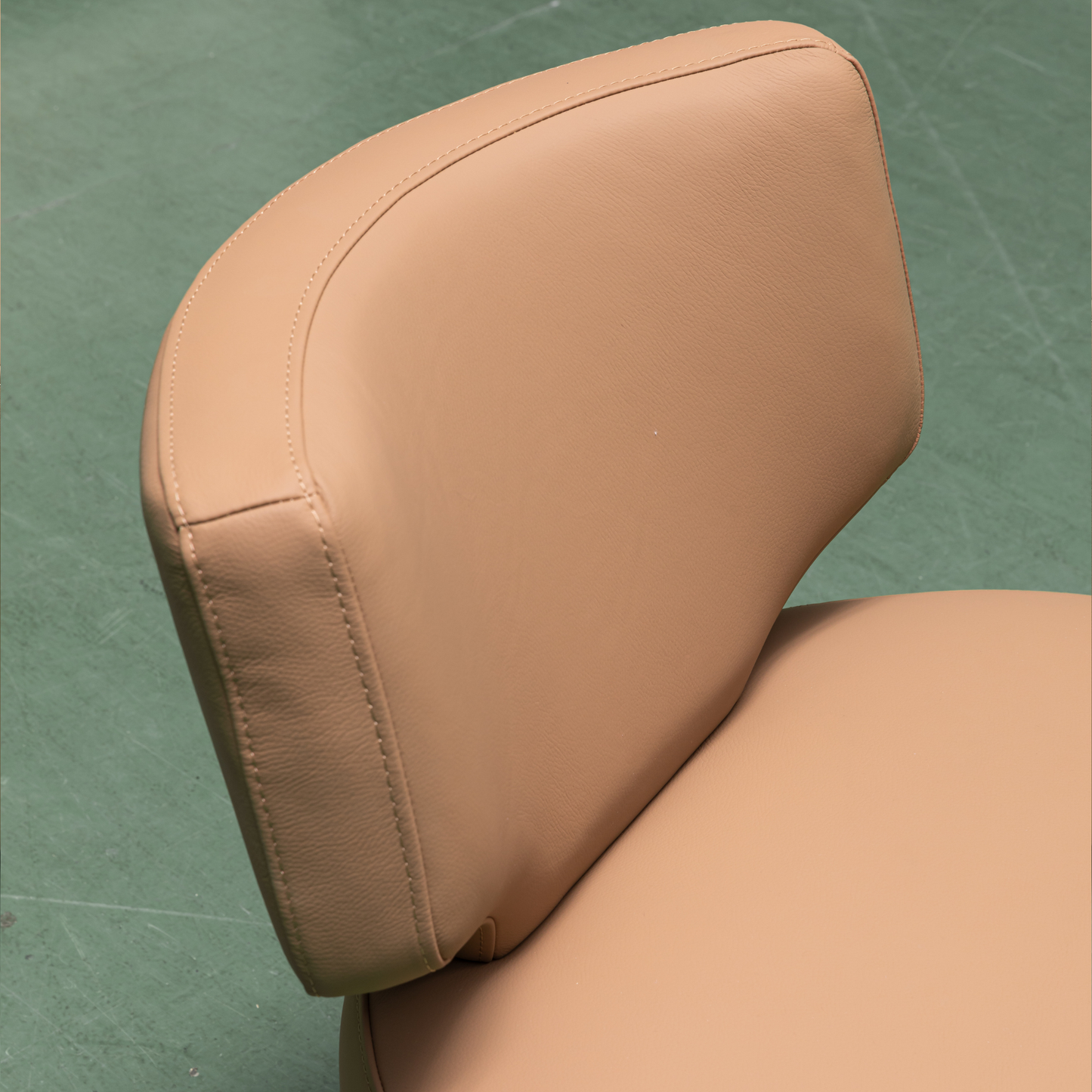 Klaussner Pavia Swivel Leather Chair with 360-Degree Swivel Base