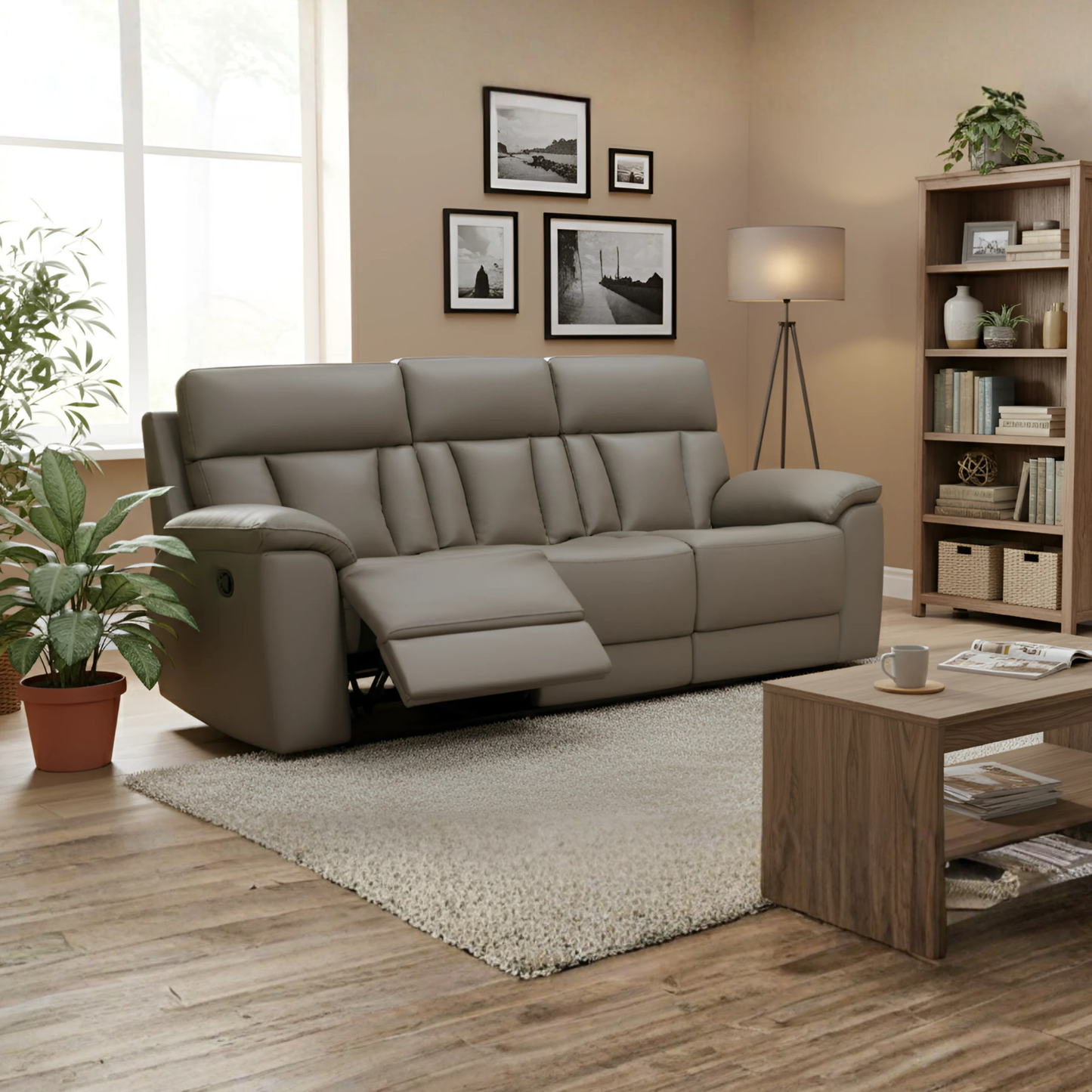Klaussner Radioso Manual Reclining Leather Living Room Set