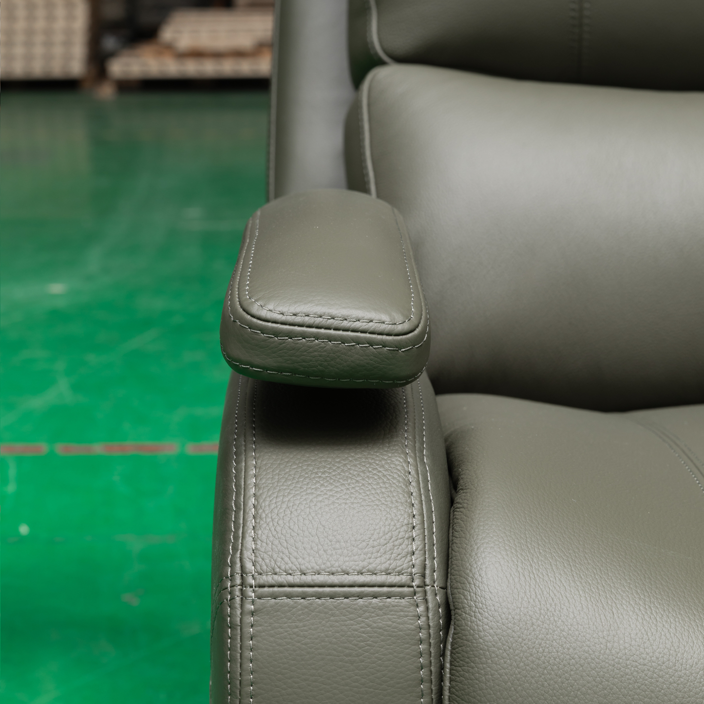 Klaussner Rosen Leather Swivel Glider Manual Recliner Chair