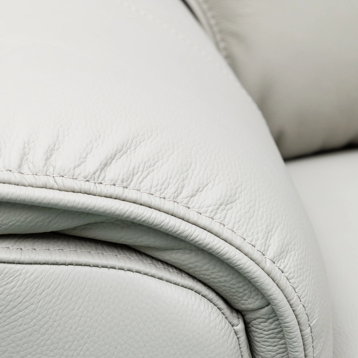 Klaussner Verenzo Top Grain Leather Manual Recliner Chair
