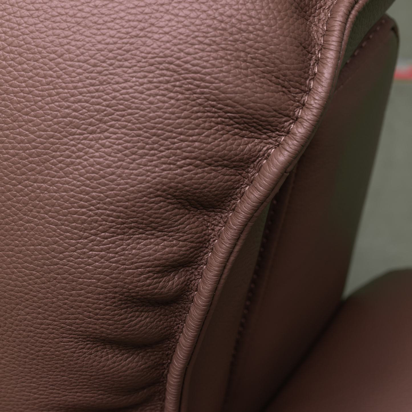 Klaussner Vionetta Leather Sofa In Dark Brown