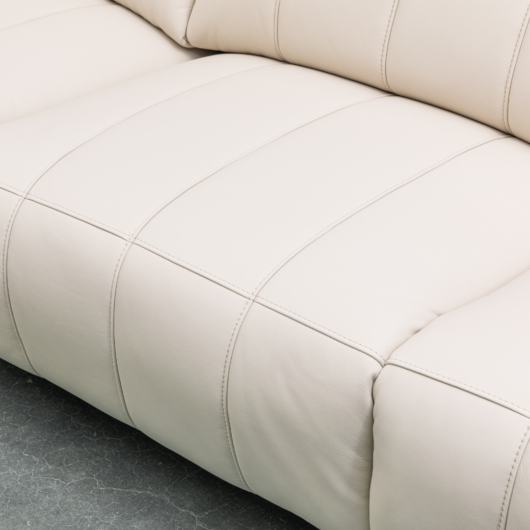 Klaussner Capri Leather Recliner Sofa With Chair