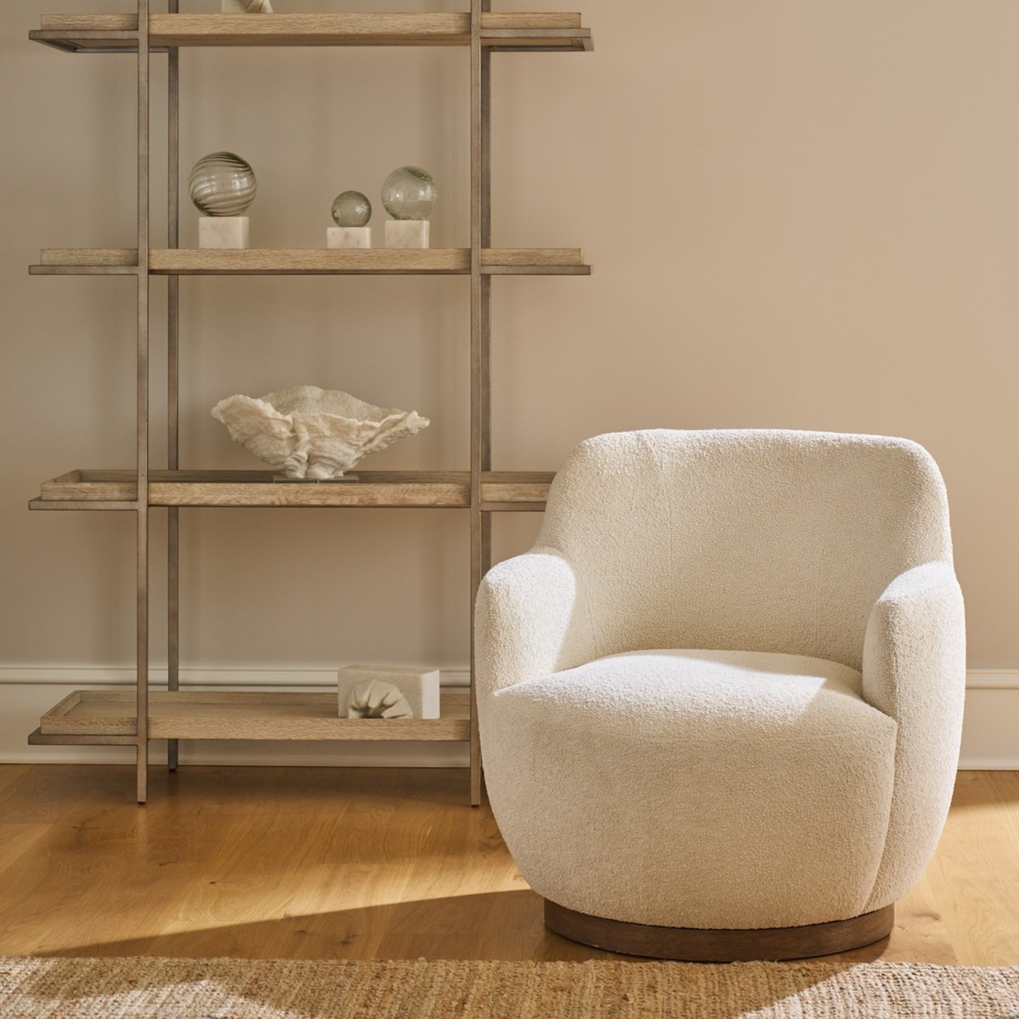 Universal Chloe Swivel Chair