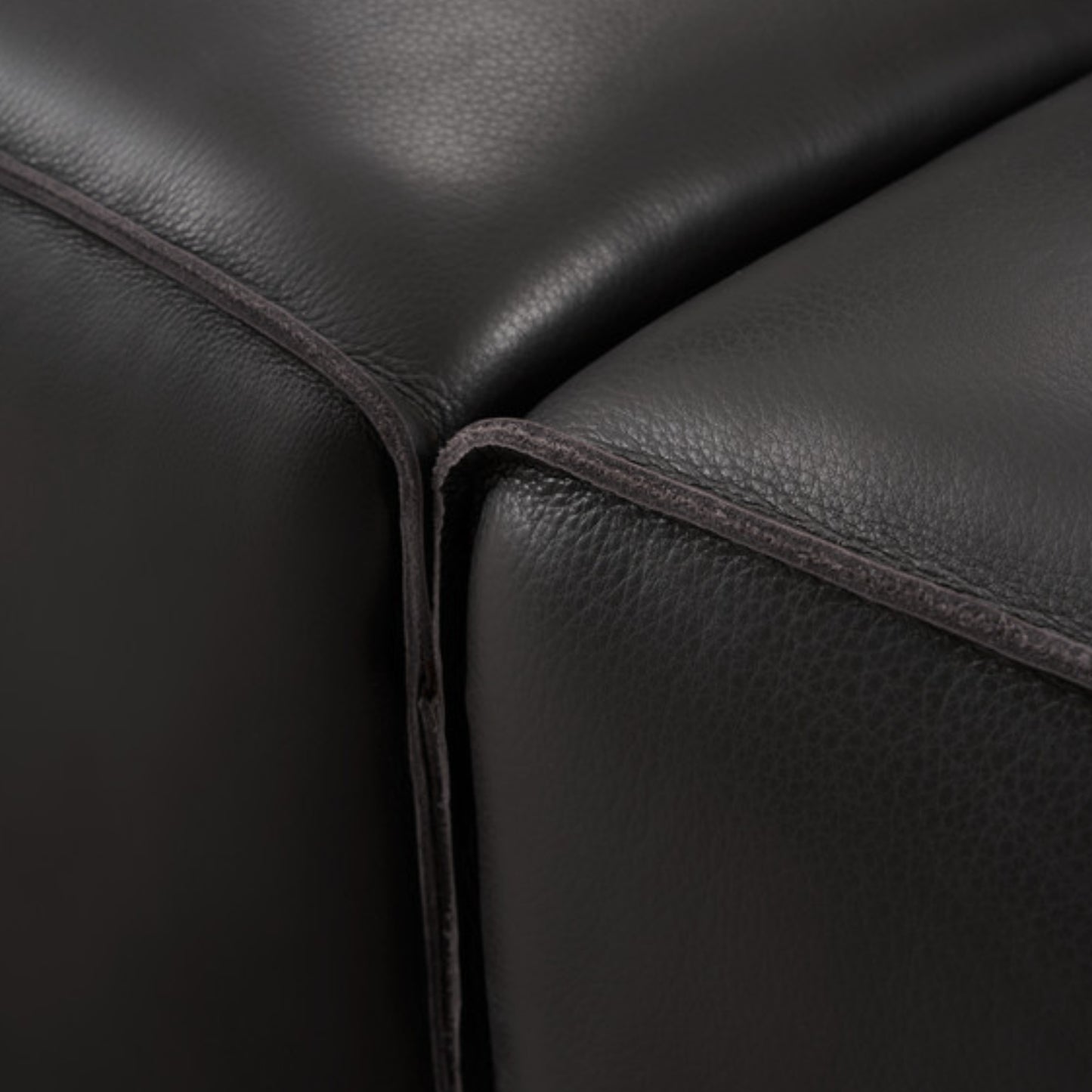 Gio Italia Westaro Contemporary Leather Sofa With Deep Seating